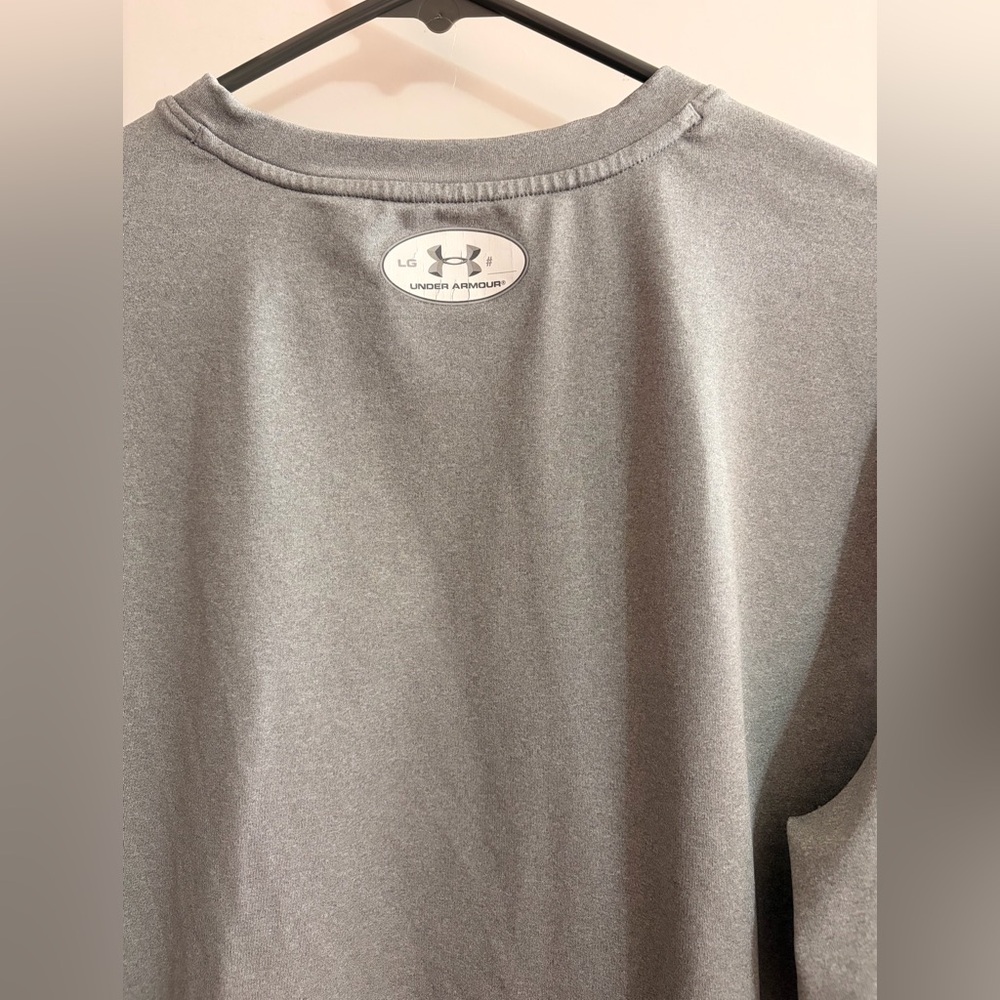 Under Armour fitted cold gear Men's Gray Long Sleeve Shirt - Picture 5 of 6